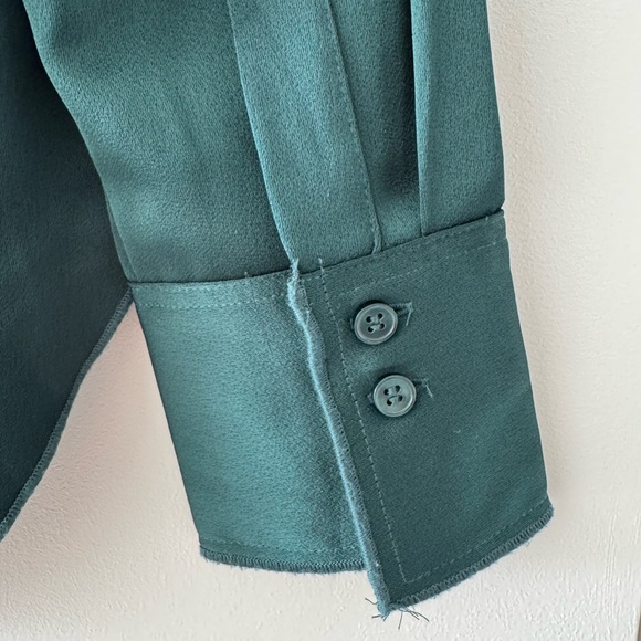H&M Women's Dark Green Satin Button Down Shirt US XS - Picture 5 of 13